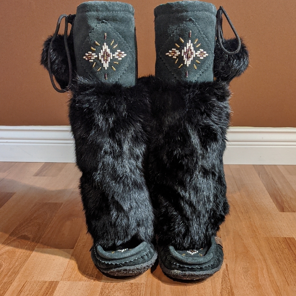 Laurentian Chief Mukluk Orion Beaded Italia Black Sole